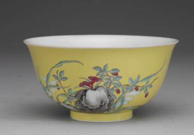 图片[2]-Bowl with “Auspicious Fungus and Orchid Celebrating Birthday” motif on a yellow ground in falangcai painted enamels, Qianlong reign (1736-1795), Qing dynasty-China Archive